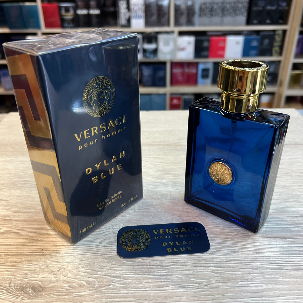 
                  
                    DYLAN BLUE POUR HOMME VERSACE
                  
                