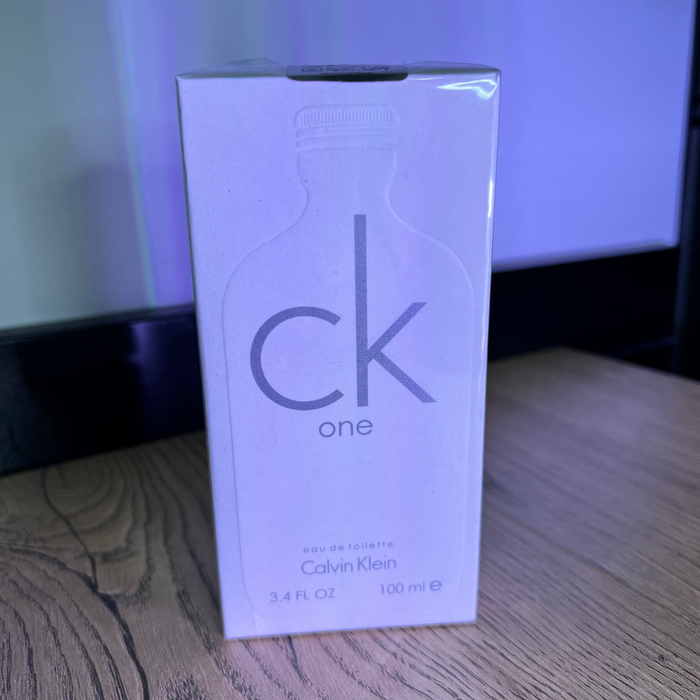 
                  
                    CK ONE CALVIN KLEIN
                  
                