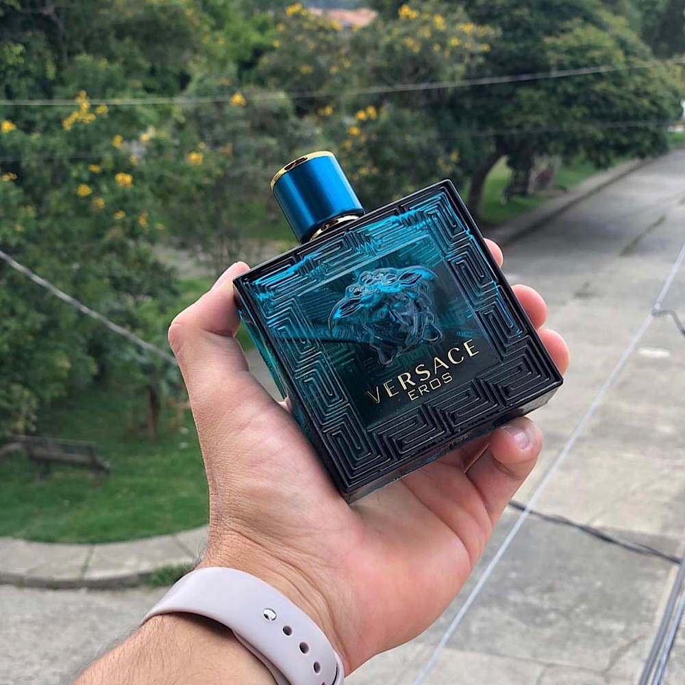 
                  
                    EROS VERSACE
                  
                