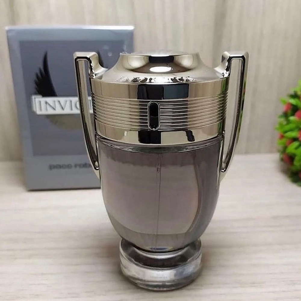 
                  
                    INVICTUS PACO RABANNE
                  
                